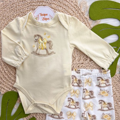 Conj. Body Manga Longa Cavalinho de Brinquedo e Calça Legging - Amarelo
